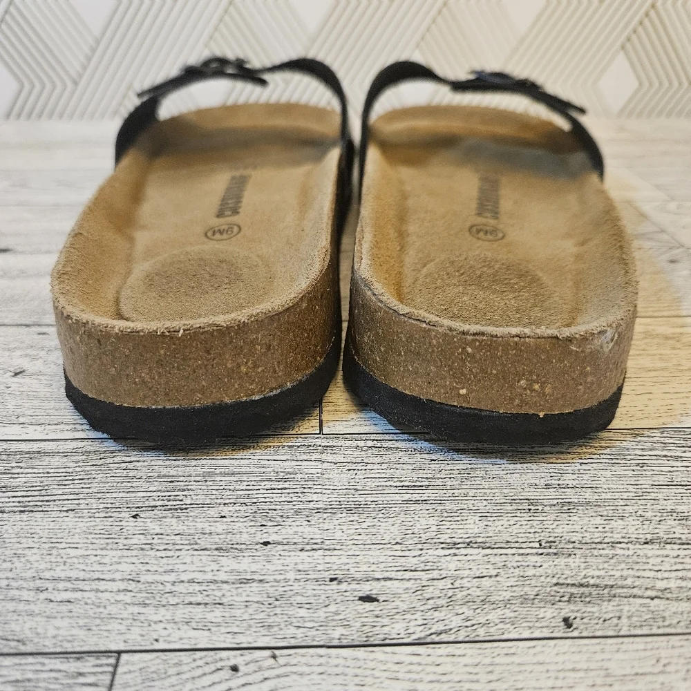 Cushionaire Slide Sandals Black Patent Leather Size 9